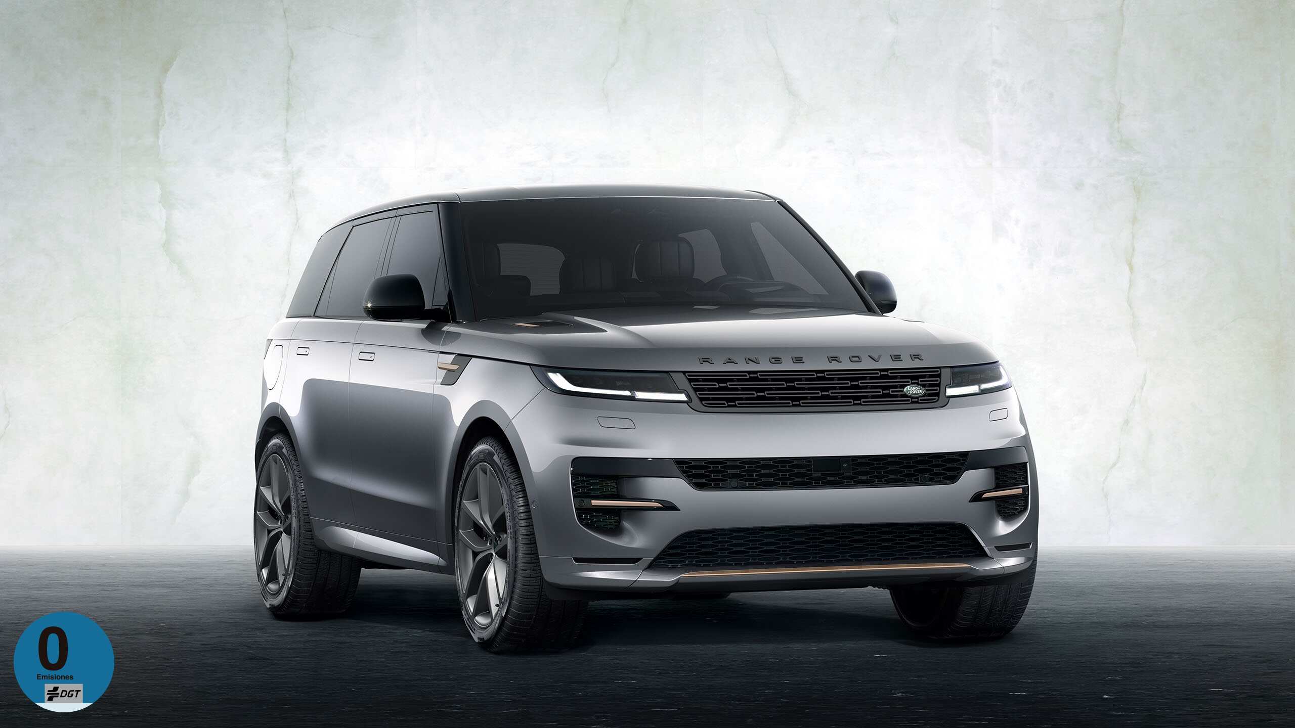 Range Rover Sport Front Right Profile