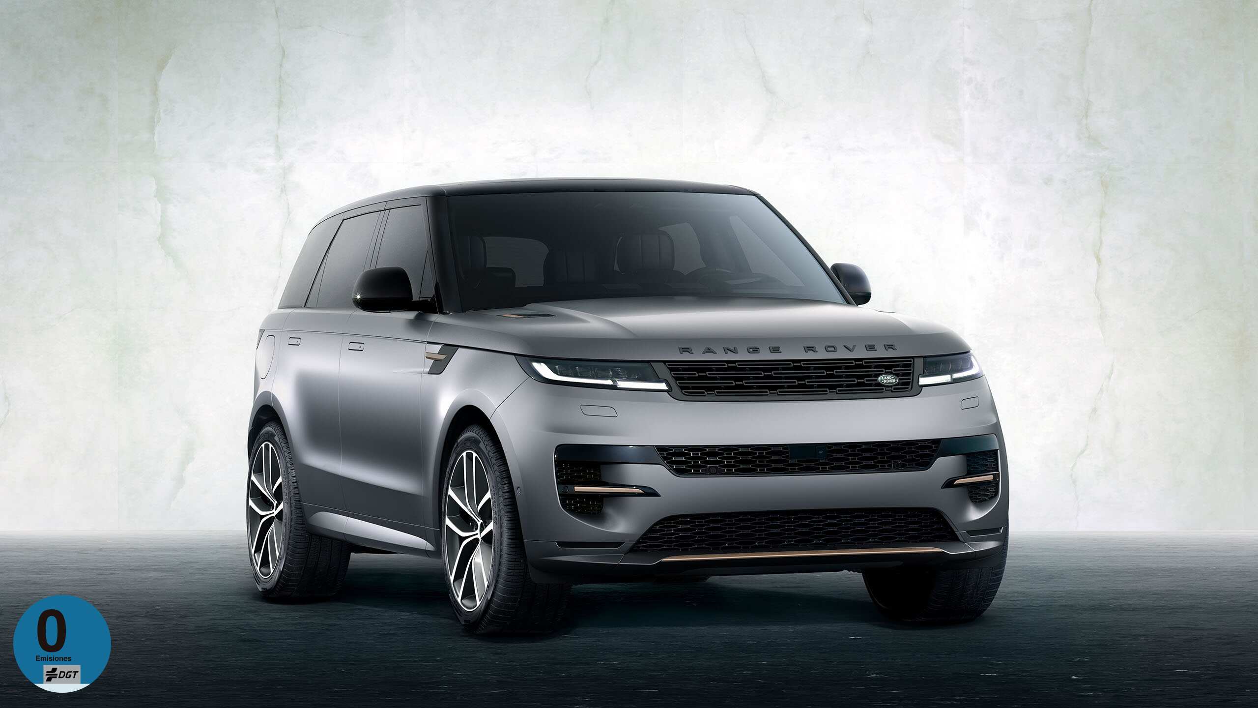 Range Rover Sport Front Right Profile