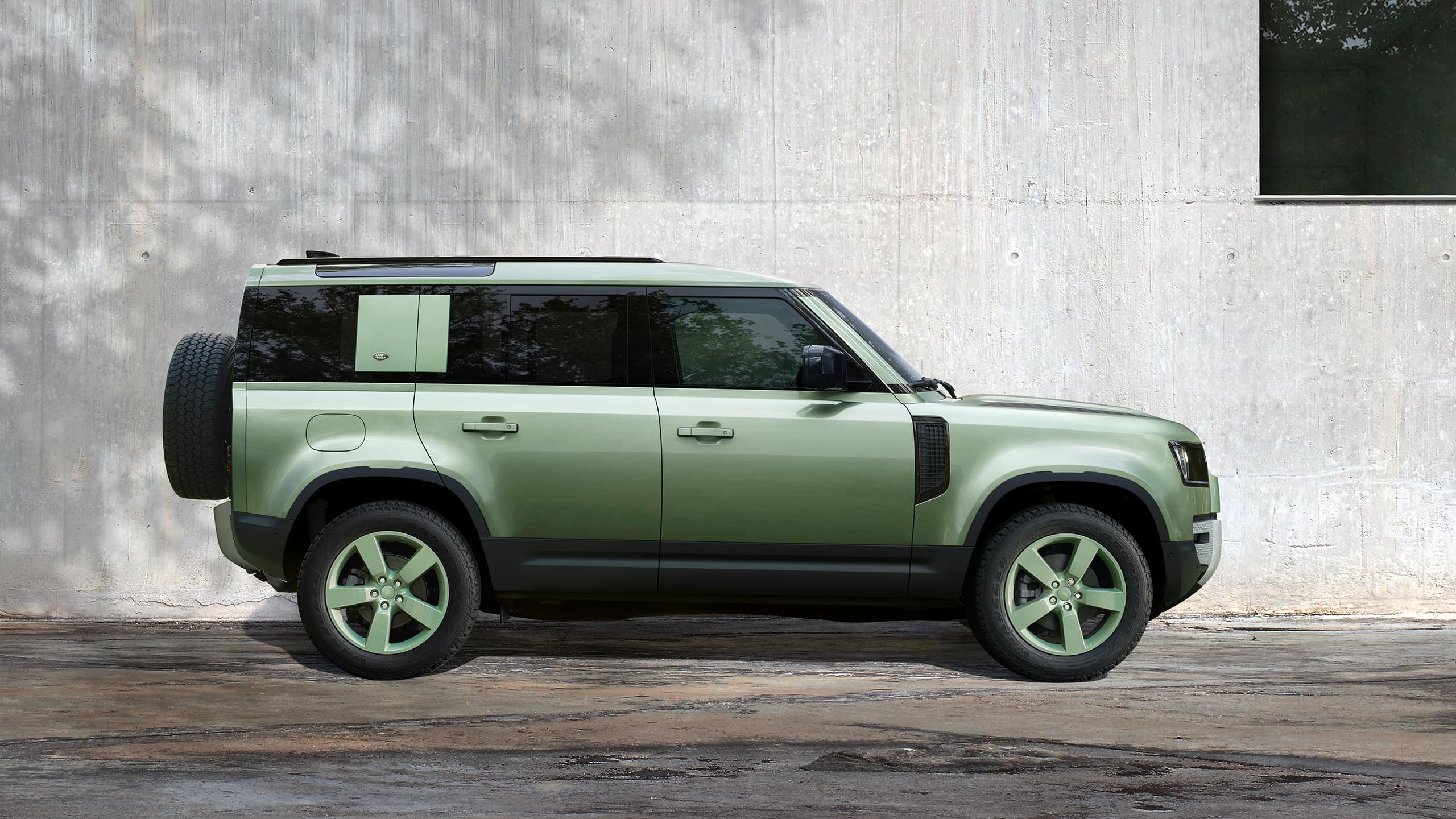 DEFENDER 75TH LIMITED EDITION