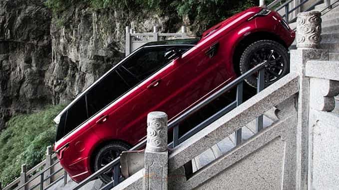 Range Rover Sport PHEV conquers Tianmen Mountain